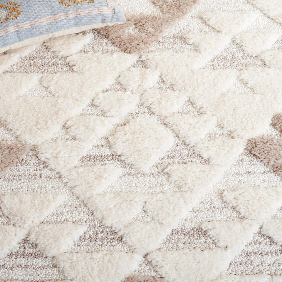 SAFAVIEH Area Rug 8x10 - Moroccan Tassel Shag Collection - Large - Ivory & Brown, Boho Design, Non-Shedding & Easy Cleaning, Plush Pile, Ideal for Living Room, Bedroom, Dining Space (MTS688A)