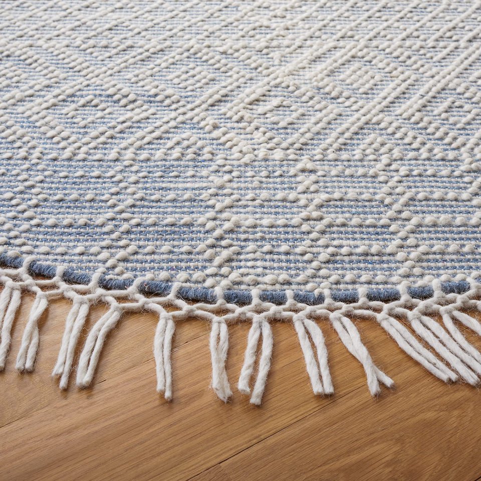 SAFAVIEH Area Rug 8x10 - Natura Collection - Large - Ivory, Handmade Wool, Moroccan Boho Fringe Design, Ideal for Living Room, Bedroom, Dining Space (NAT852B)