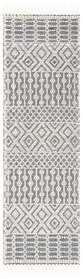 SAFAVIEH Area Rug 8x10 - Natura Collection - Large - Ivory, Handmade Wool, Moroccan Boho Fringe Design, Ideal for Living Room, Bedroom, Dining Space (NAT852B)