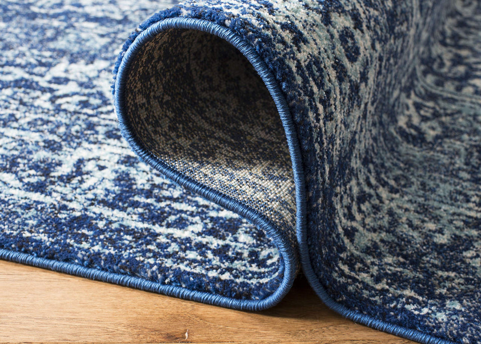 SAFAVIEH Evoke Collection Area Rug - 9' x 12', Ivory & Taupe, Oriental Distressed Design, Non-Shedding & Easy Care, Ideal for High Traffic Areas in Living Room, Bedroom (EVK256E)