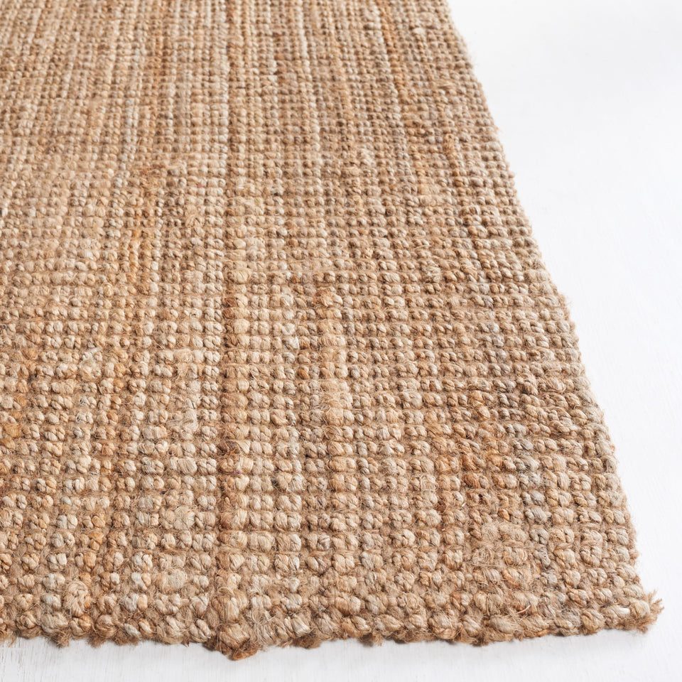 SAFAVIEH Area Rug 9x12 - Natural Fiber Collection - Large - Natural Brown, Handmade Jute, Farmhouse Style, Chunky Textured Thick Pile (NF747A)