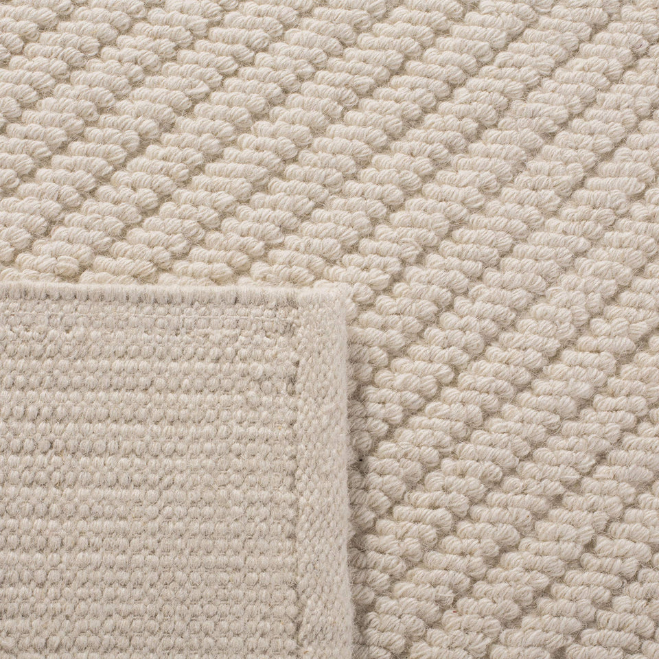 SAFAVIEH Area Rug 8x10 - Natura Collection - Large - Ivory, Handmade Wool, Ideal for Living Room, Bedroom, Dining Space (NAT450A)