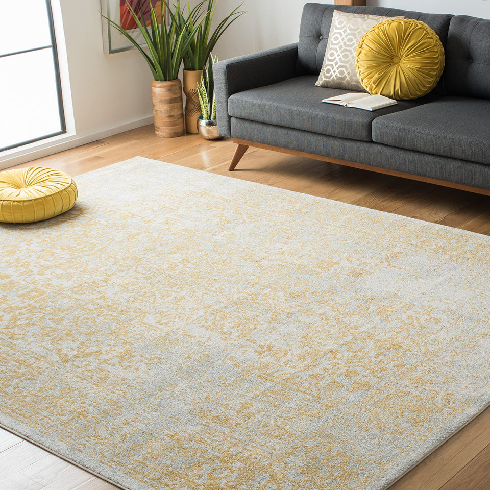 SAFAVIEH Evoke Collection Area Rug - 9' x 12', Ivory & Taupe, Oriental Distressed Design, Non-Shedding & Easy Care, Ideal for High Traffic Areas in Living Room, Bedroom (EVK256E)