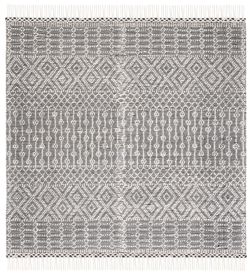 SAFAVIEH Area Rug 8x10 - Natura Collection - Large - Ivory, Handmade Wool, Moroccan Boho Fringe Design, Ideal for Living Room, Bedroom, Dining Space (NAT852B)