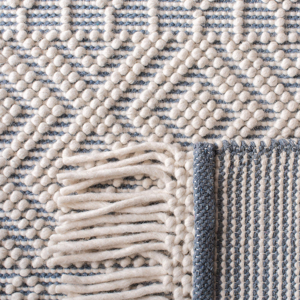 SAFAVIEH Area Rug 8x10 - Natura Collection - Large - Ivory, Handmade Wool, Moroccan Boho Fringe Design, Ideal for Living Room, Bedroom, Dining Space (NAT852B)