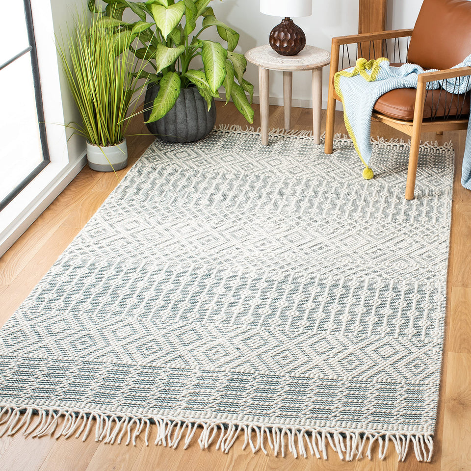SAFAVIEH Area Rug 8x10 - Natura Collection - Large - Ivory, Handmade Wool, Moroccan Boho Fringe Design, Ideal for Living Room, Bedroom, Dining Space (NAT852B)